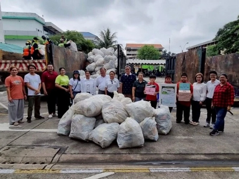 Orphan Waste Drop-off Project in Collaboration with the Bang Khen District Office