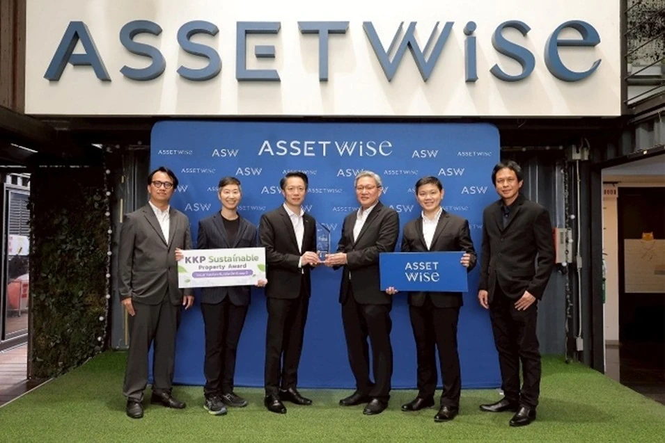 Collaboration with Partners to Promote Low-Carbon Products